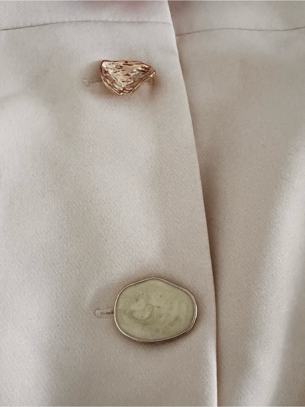 PrettyLittleThing Ivory Gold-Button Tailored Blazer - Picture 3 of 3